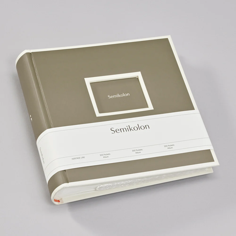 Photo Album with 200 Pockets - Image 9
