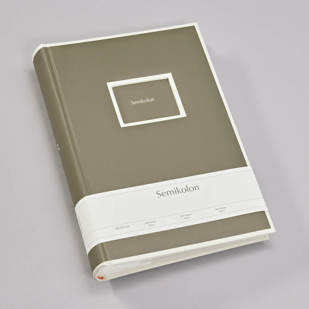 Photo Album with 300 Pockets - Image 9